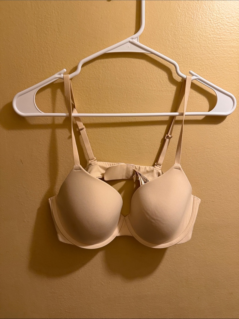 Skims nude bra